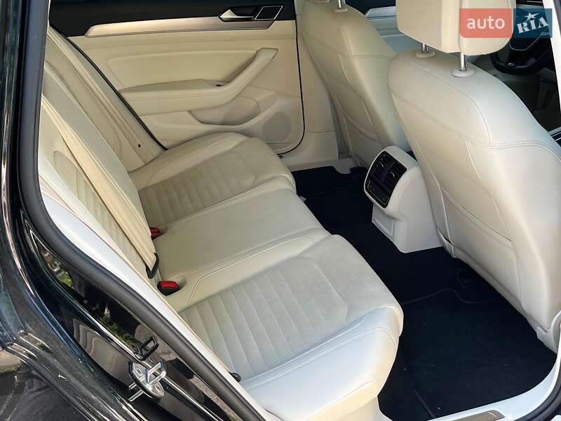 Універсал Volkswagen Passat 2019 в Києві