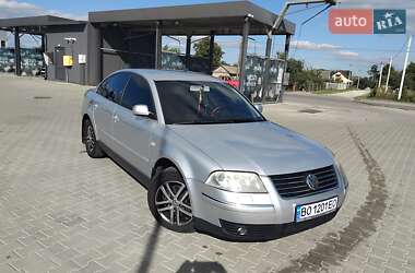 Седан Volkswagen Passat 2003 в Ланівці