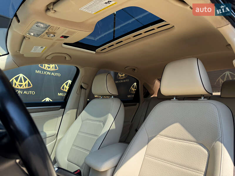 Седан Volkswagen Passat 2017 в Киеве