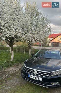 Седан Volkswagen Passat 2016 в Ровно