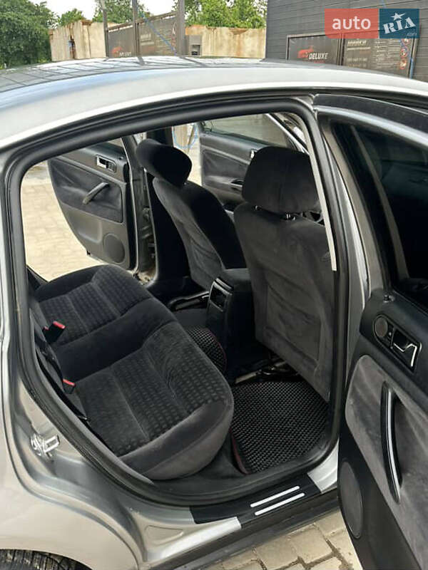 Седан Volkswagen Passat 2001 в Сторожинці