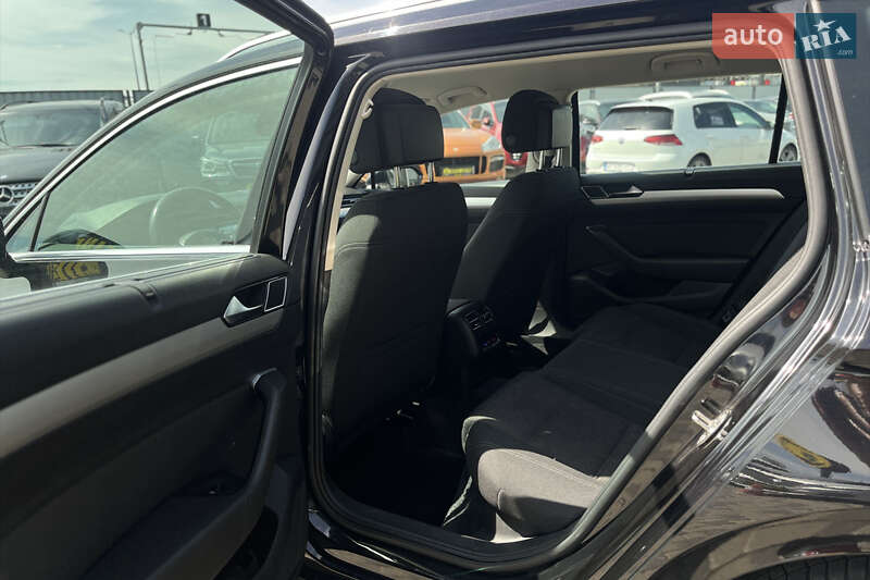Универсал Volkswagen Passat 2015 в Мукачево