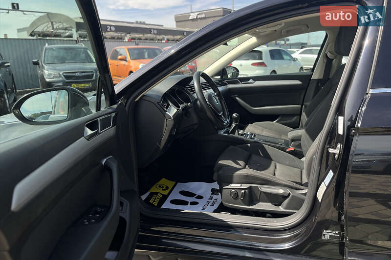 Универсал Volkswagen Passat 2015 в Мукачево