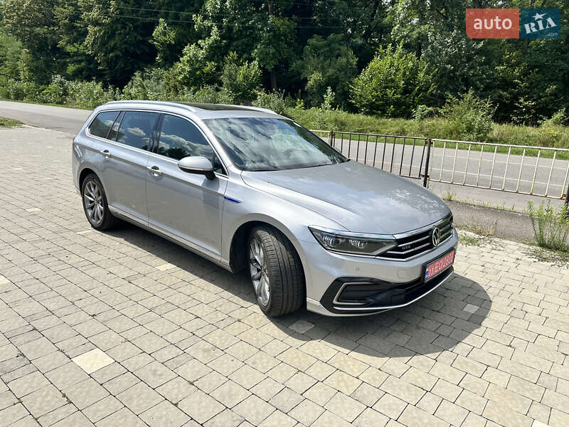 Универсал Volkswagen Passat 2021 в Иршаве