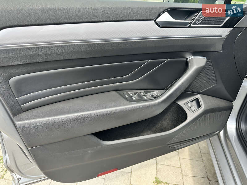Универсал Volkswagen Passat 2021 в Иршаве
