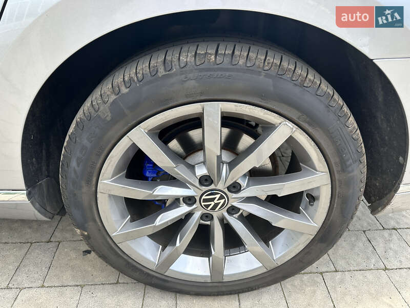 Универсал Volkswagen Passat 2021 в Иршаве