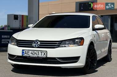 Седан Volkswagen Passat 2014 в Дніпрі