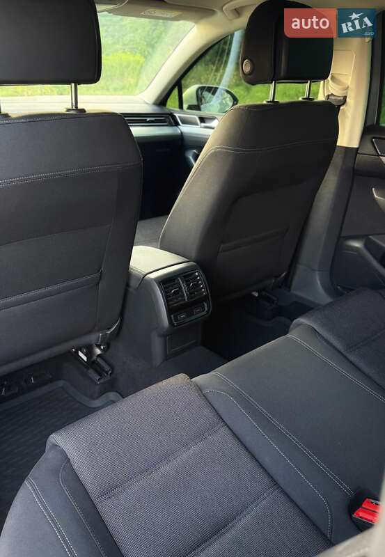 Універсал Volkswagen Passat 2019 в Дніпрі