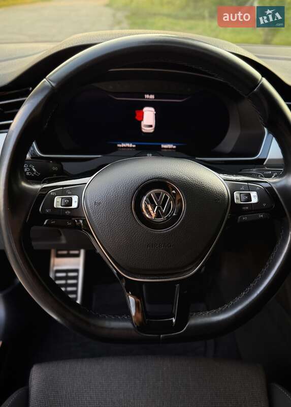 Універсал Volkswagen Passat 2019 в Дніпрі