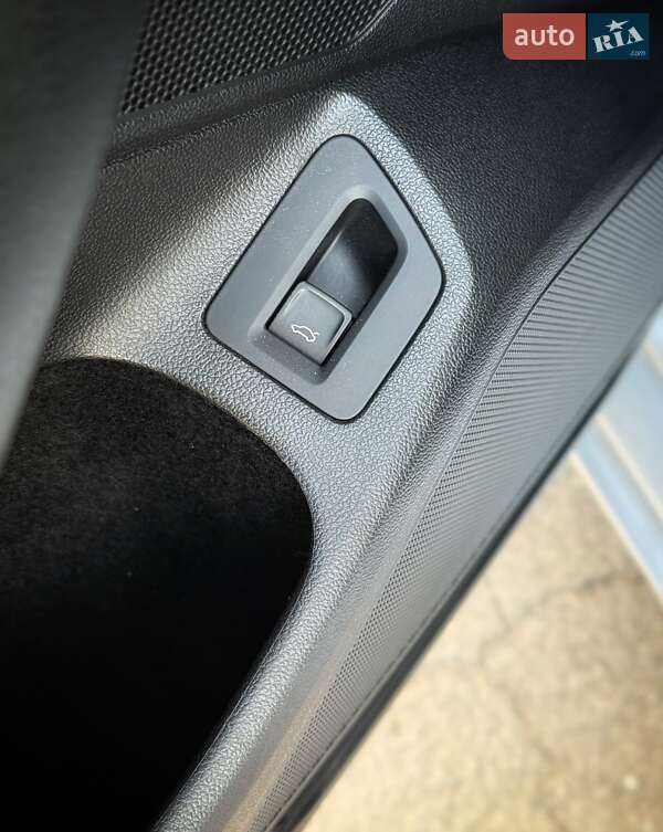 Універсал Volkswagen Passat 2019 в Дніпрі