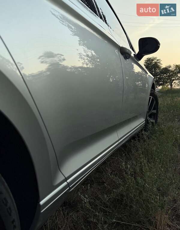 Універсал Volkswagen Passat 2019 в Дніпрі