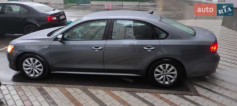 Седан Volkswagen Passat 2013 в Киеве