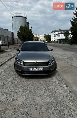 Седан Volkswagen Passat 2012 в Львове