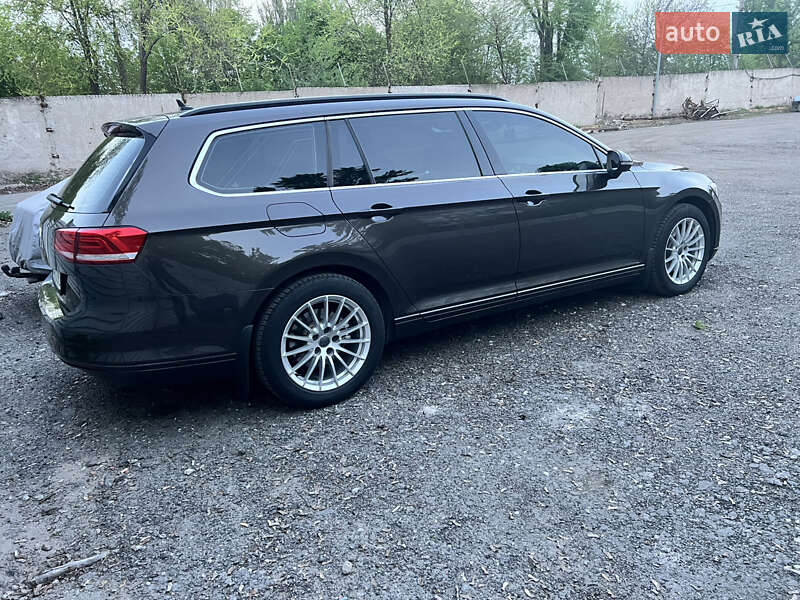 Универсал Volkswagen Passat 2016 в Кривом Роге