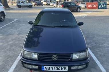 Седан Volkswagen Passat 1995 в Вінниці
