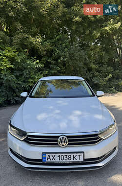Седан Volkswagen Passat 2015 в Хмельницком