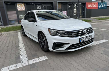 Седан Volkswagen Passat 2016 в Ивано-Франковске