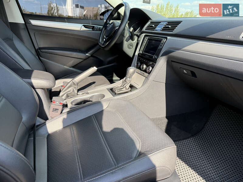 Седан Volkswagen Passat 2018 в Кривому Розі