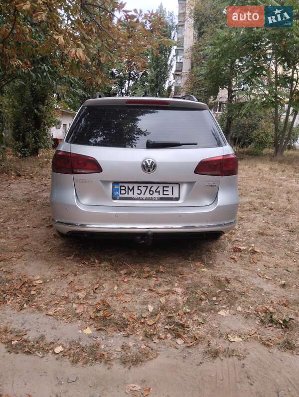 Универсал Volkswagen Passat 2010 в Киеве