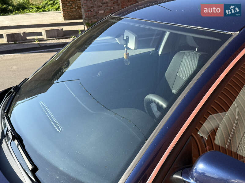 Седан Volkswagen Passat 2001 в Чернігові