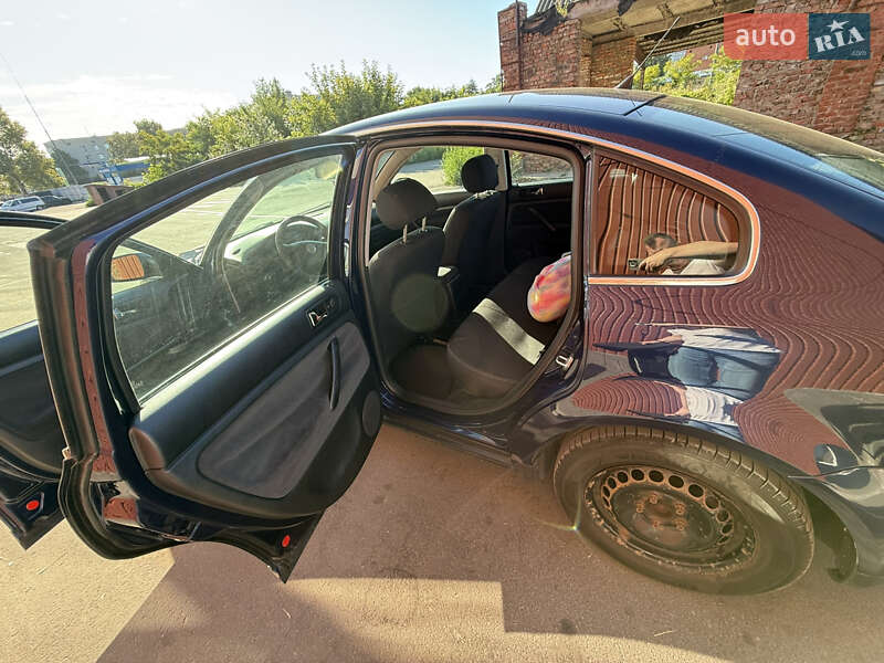 Седан Volkswagen Passat 2001 в Чернігові