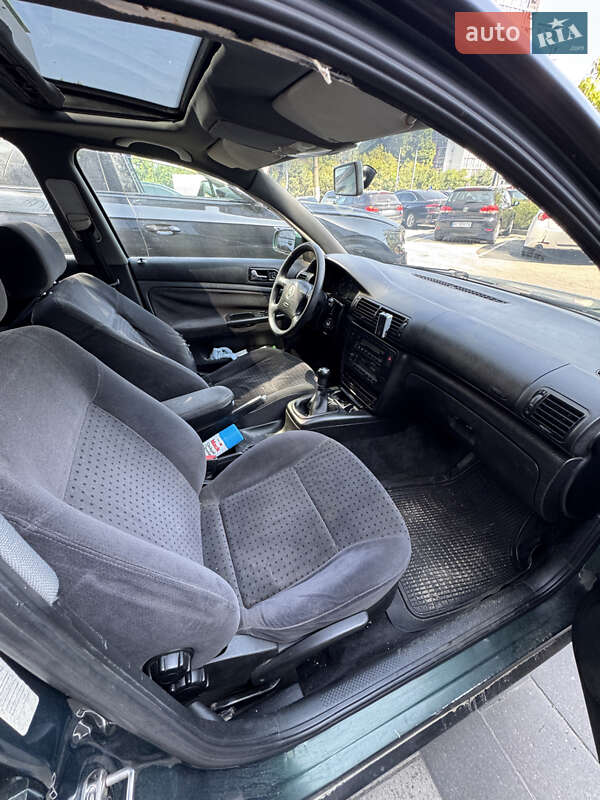 Седан Volkswagen Passat 1998 в Львове