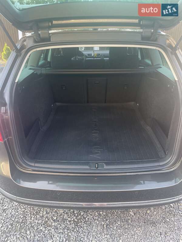Универсал Volkswagen Passat 2012 в Ужгороде