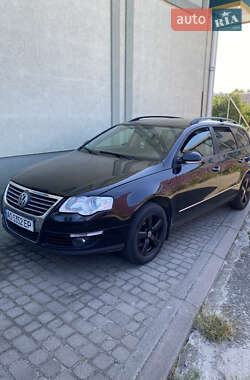 Универсал Volkswagen Passat 2007 в Дубровице