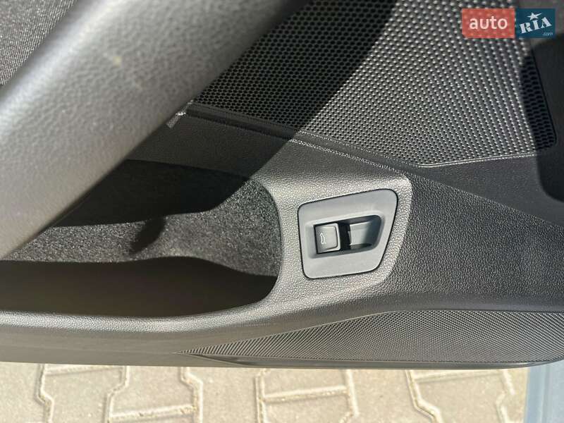 Універсал Volkswagen Passat 2014 в Тернополі