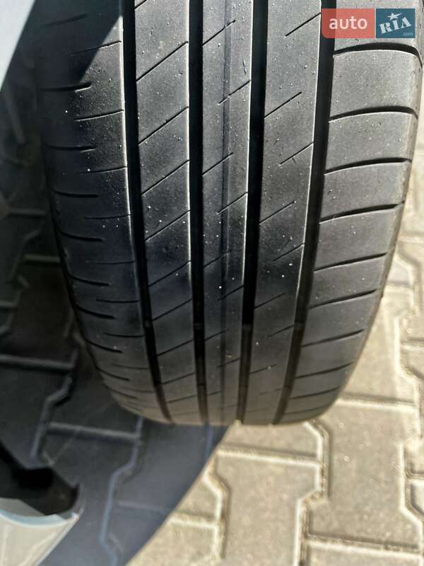 Універсал Volkswagen Passat 2014 в Тернополі