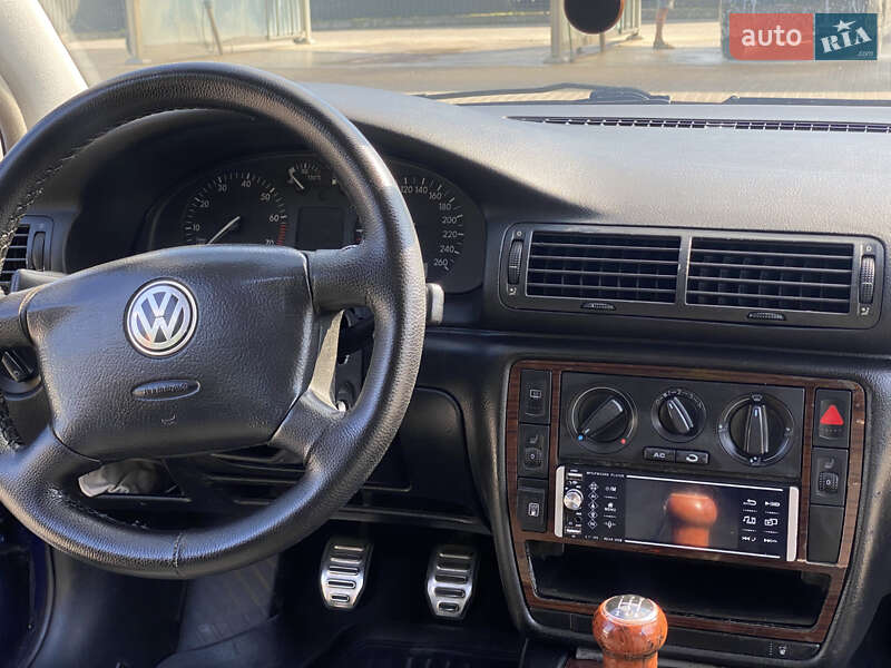 Седан Volkswagen Passat 1997 в Тернополе