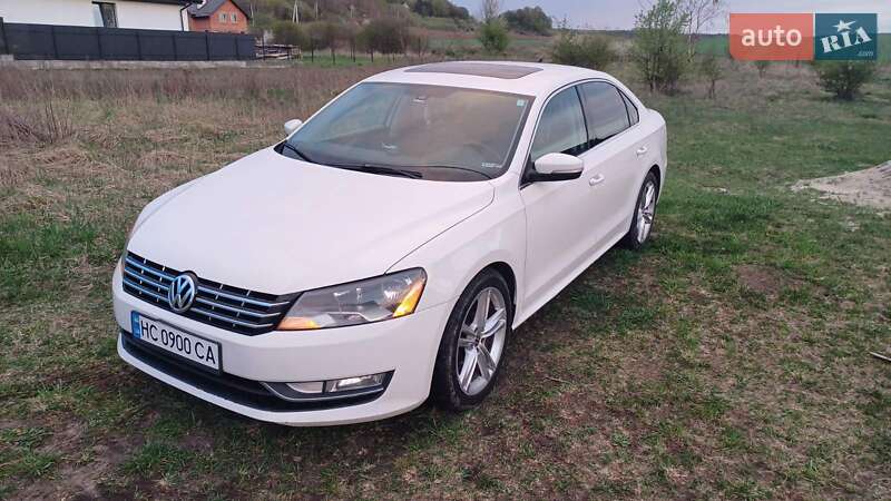 Седан Volkswagen Passat 2015 в Львове