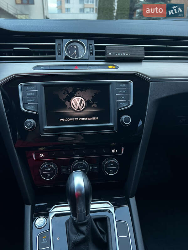 Седан Volkswagen Passat 2017 в Харькове фото 12 Седан Volkswagen Passat 2017 в Харькове