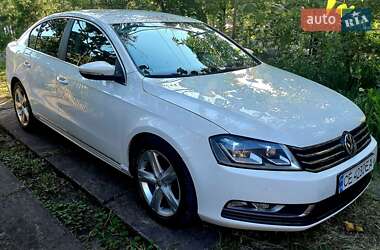 Седан Volkswagen Passat 2014 в Черновцах