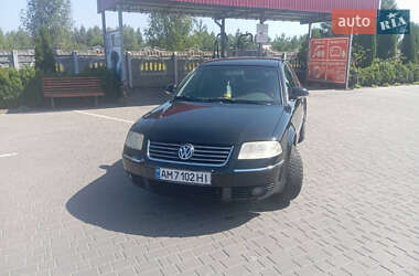 Седан Volkswagen Passat 2003 в Олевську