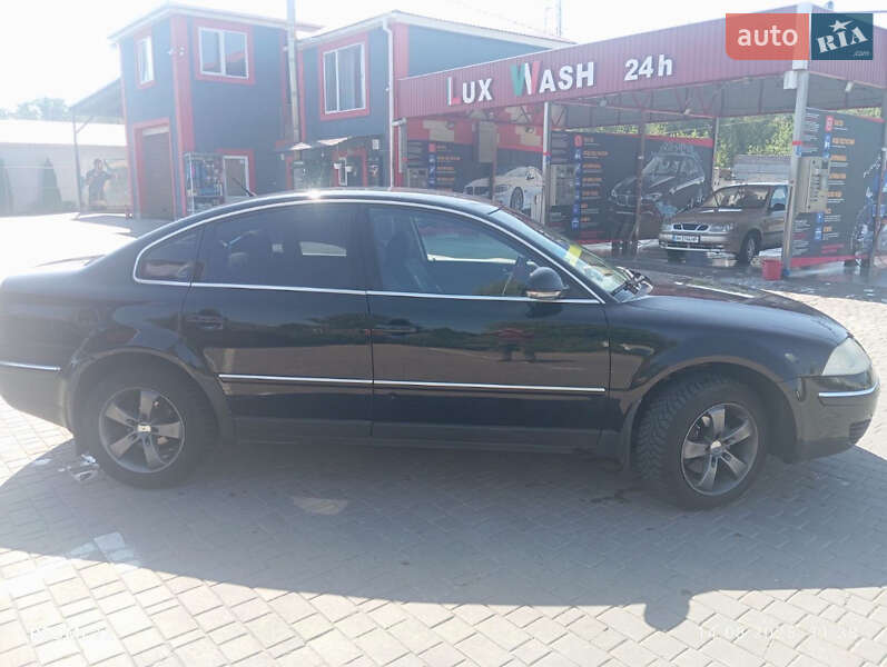 Седан Volkswagen Passat 2003 в Олевську