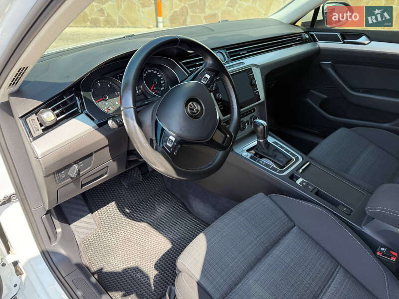 Універсал Volkswagen Passat 2018 в Коломиї
