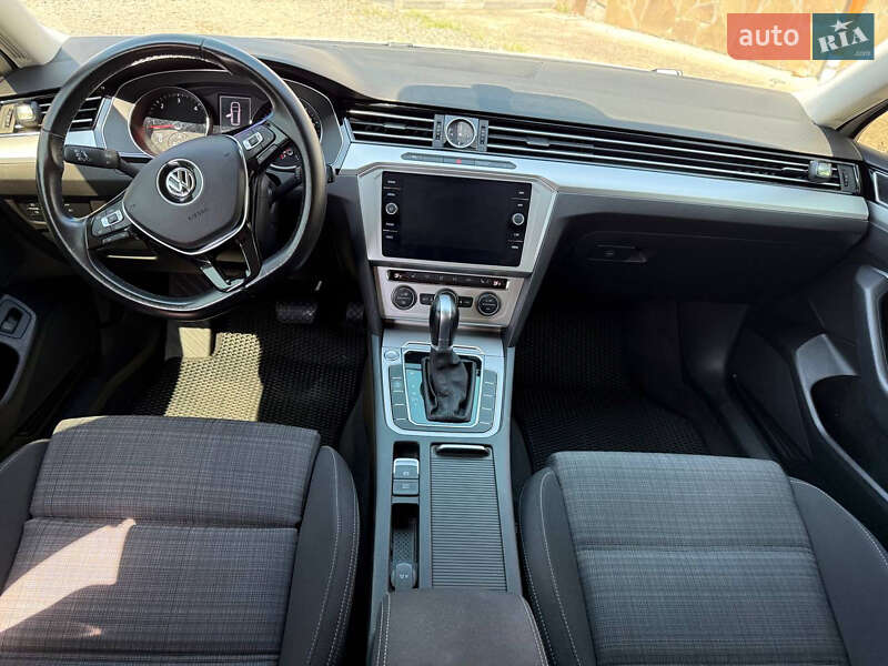 Універсал Volkswagen Passat 2018 в Коломиї