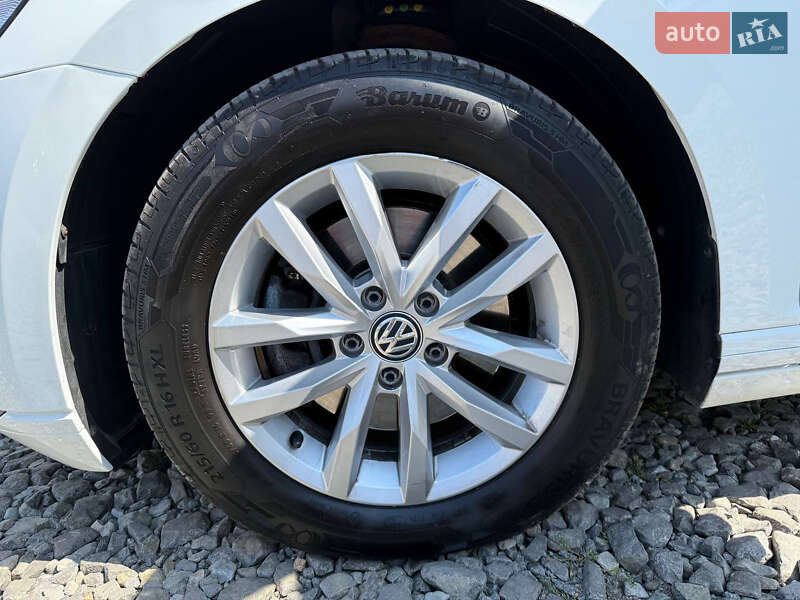 Універсал Volkswagen Passat 2018 в Коломиї