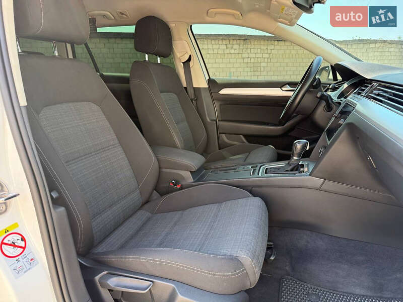 Універсал Volkswagen Passat 2018 в Коломиї