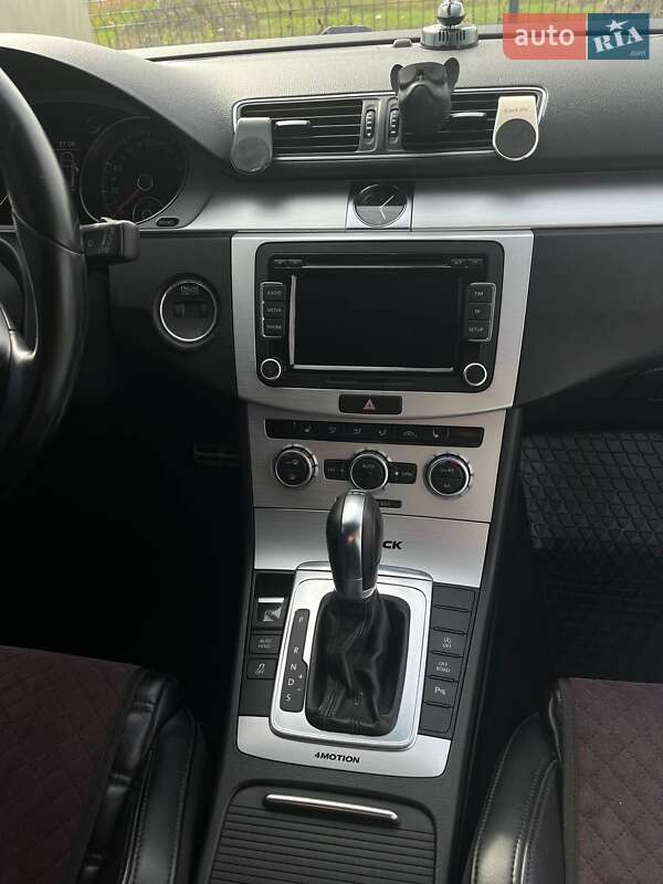 Універсал Volkswagen Passat 2012 в Львові