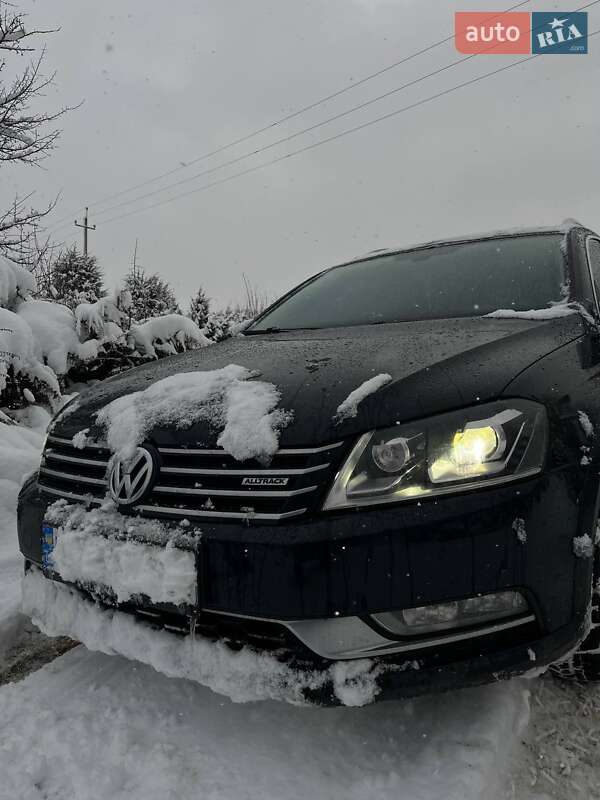 Універсал Volkswagen Passat 2012 в Львові