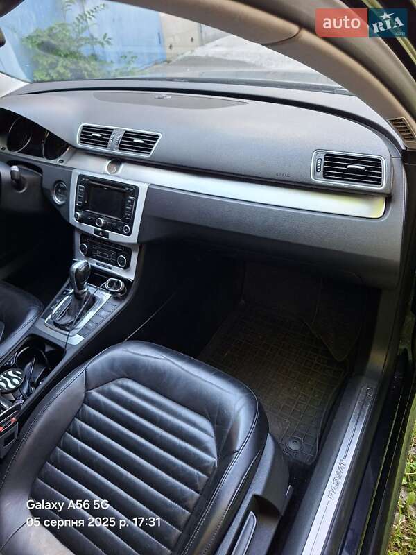 Универсал Volkswagen Passat 2011 в Киеве фото 9 Универсал Volkswagen Passat 2011 в Киеве