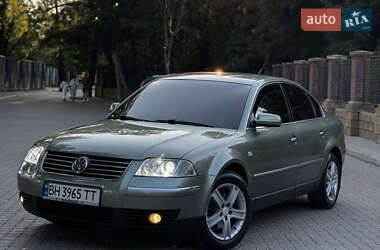 Седан Volkswagen Passat 2002 в Одесі