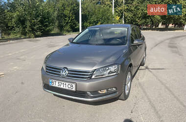 Седан Volkswagen Passat 2012 в Полтаве