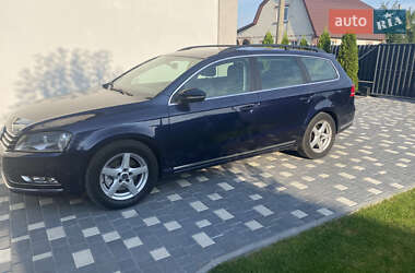 Универсал Volkswagen Passat 2012 в Звягеле