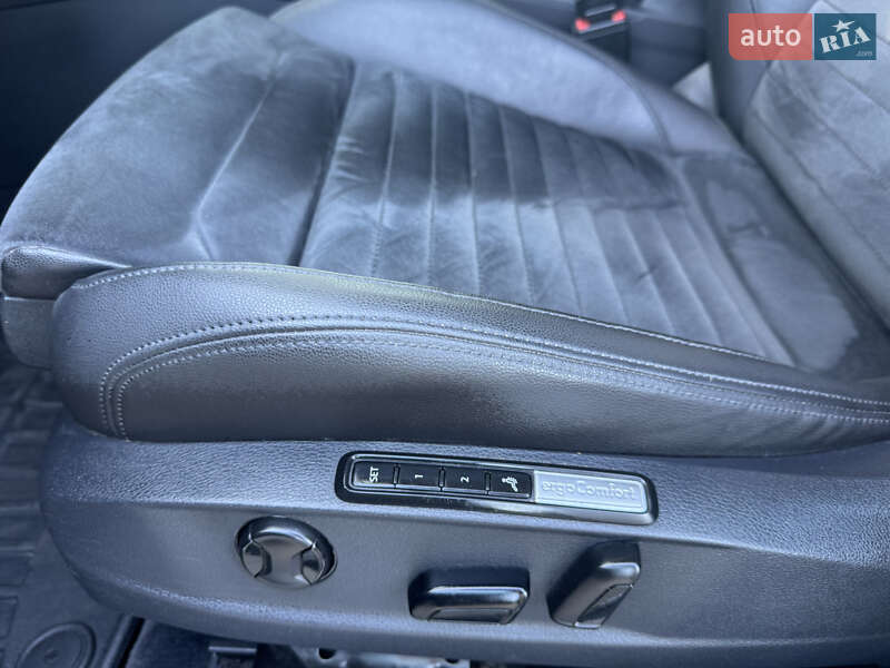 Седан Volkswagen Passat 2016 в Стрию