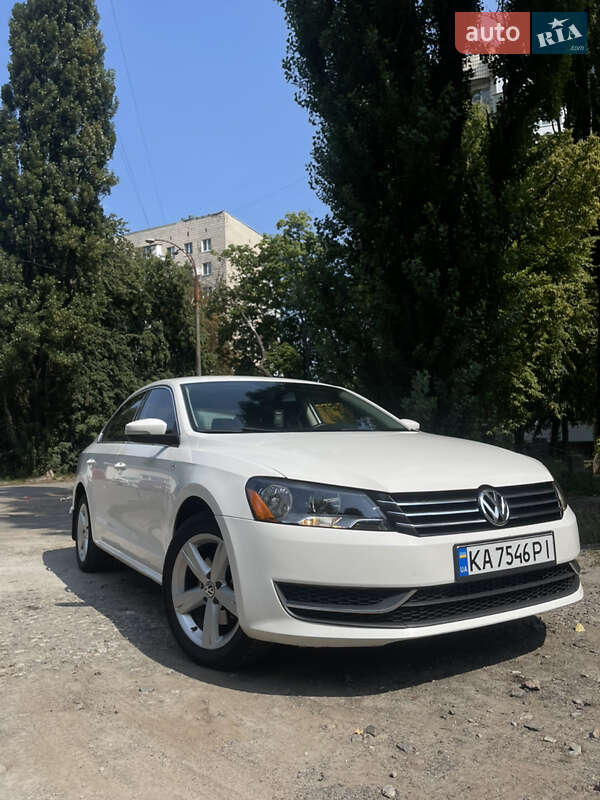 Седан Volkswagen Passat 2013 в Киеве фото 2 Седан Volkswagen Passat 2013 в Киеве