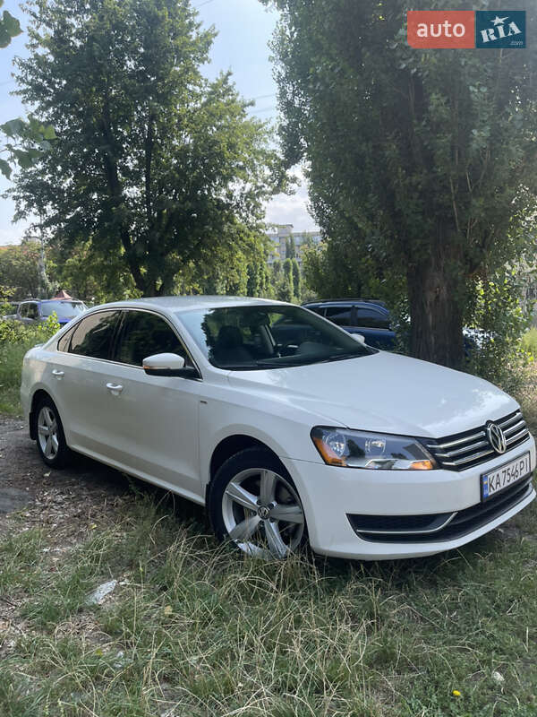 Седан Volkswagen Passat 2013 в Киеве фото 4 Седан Volkswagen Passat 2013 в Киеве