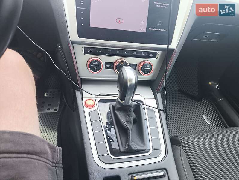 Універсал Volkswagen Passat 2018 в Вінниці